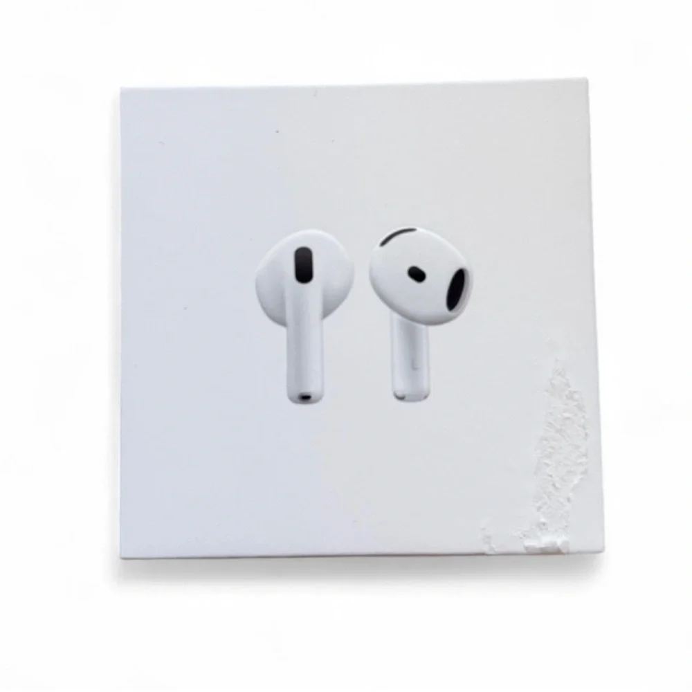NWT Brand New and SEALED Box Apple AirPods 4